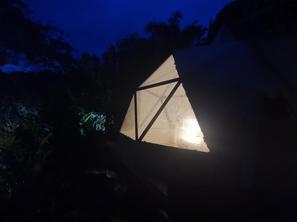 Glamping Tomaselli Hotel Manuel Antonio Buitenkant foto