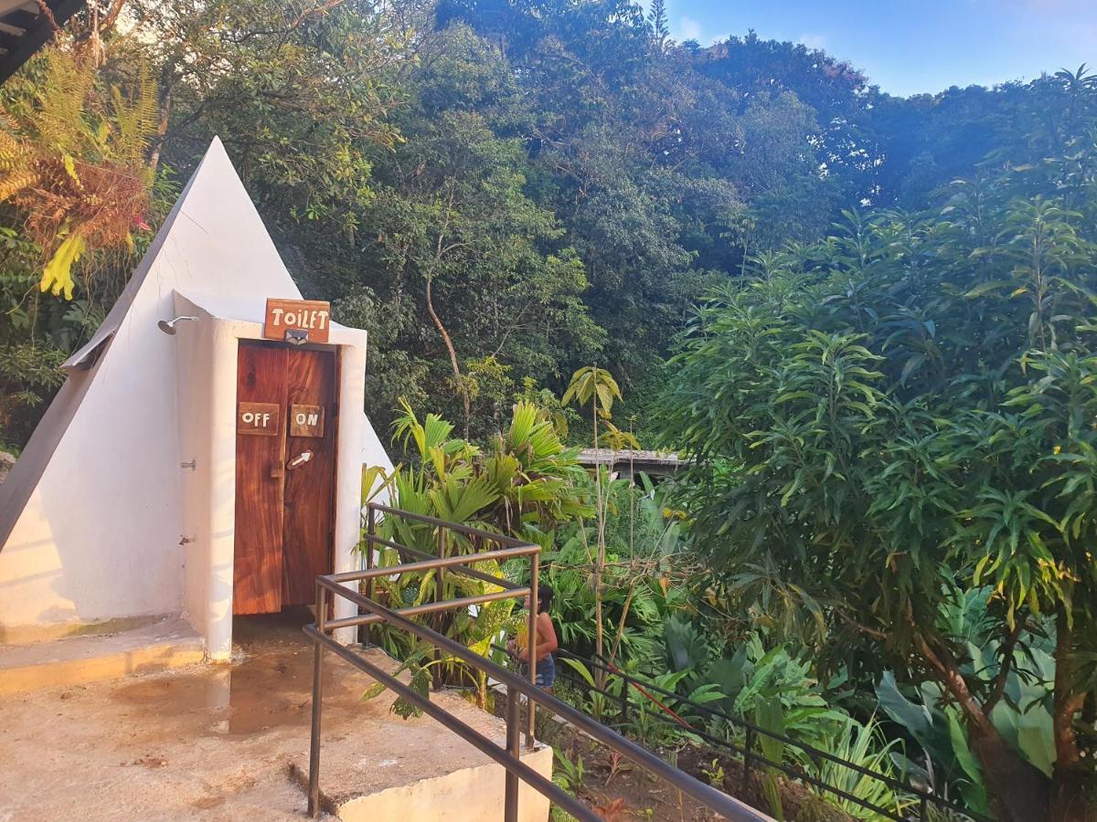 Glamping Tomaselli Hotel Manuel Antonio Buitenkant foto